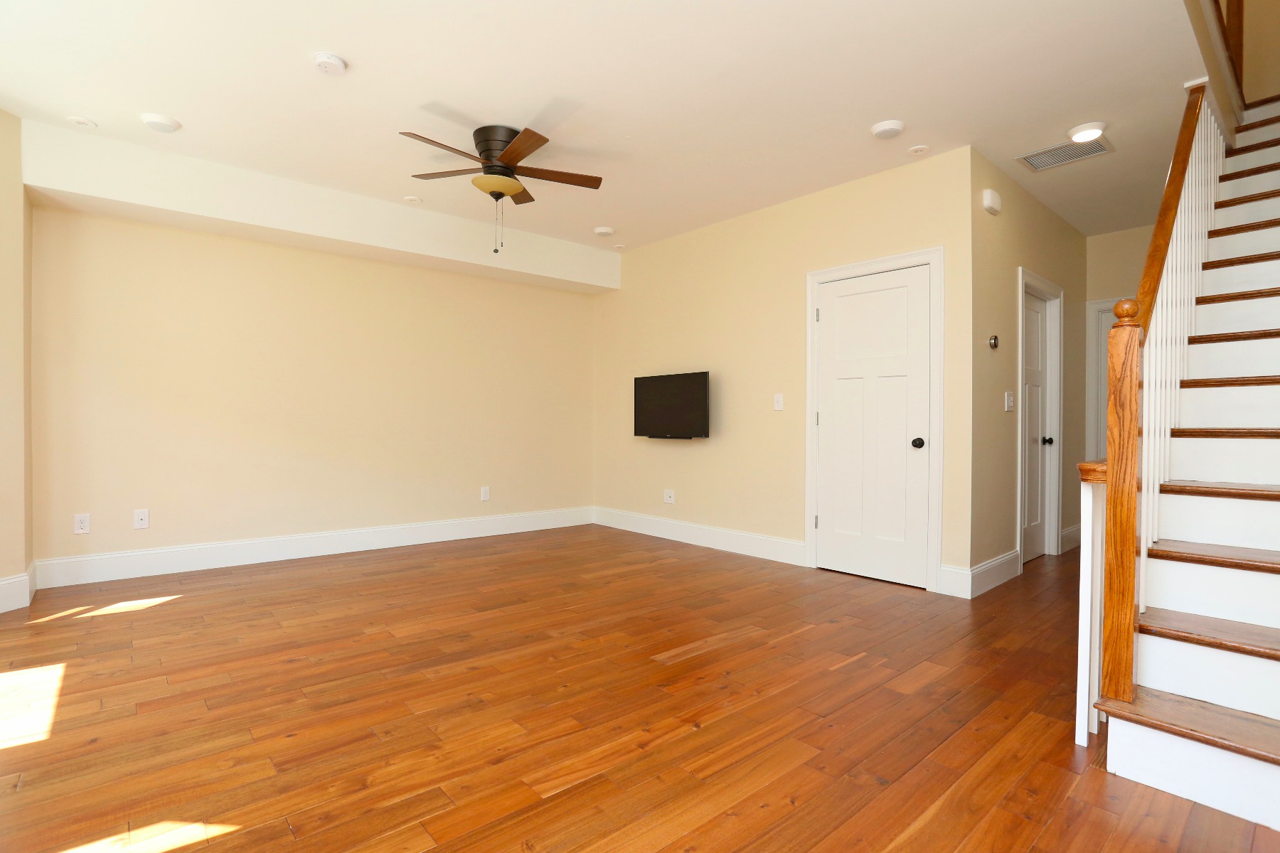 41 Mount Pleasant St, East Cambridge