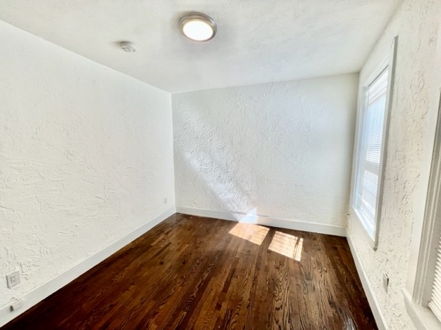 4 Garden Ct, North End