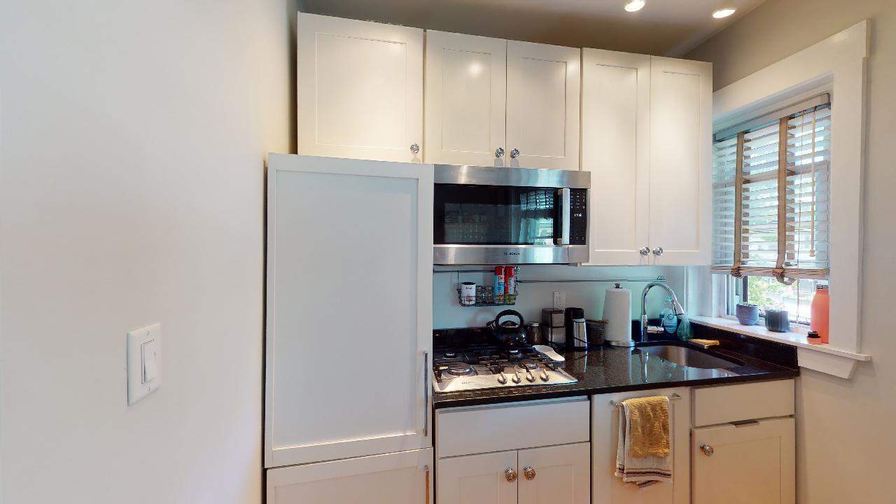 1925 Massachusetts Ave, Porter Square