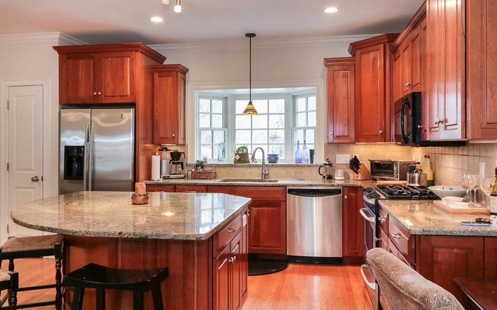 65 Blake St, Newtonville