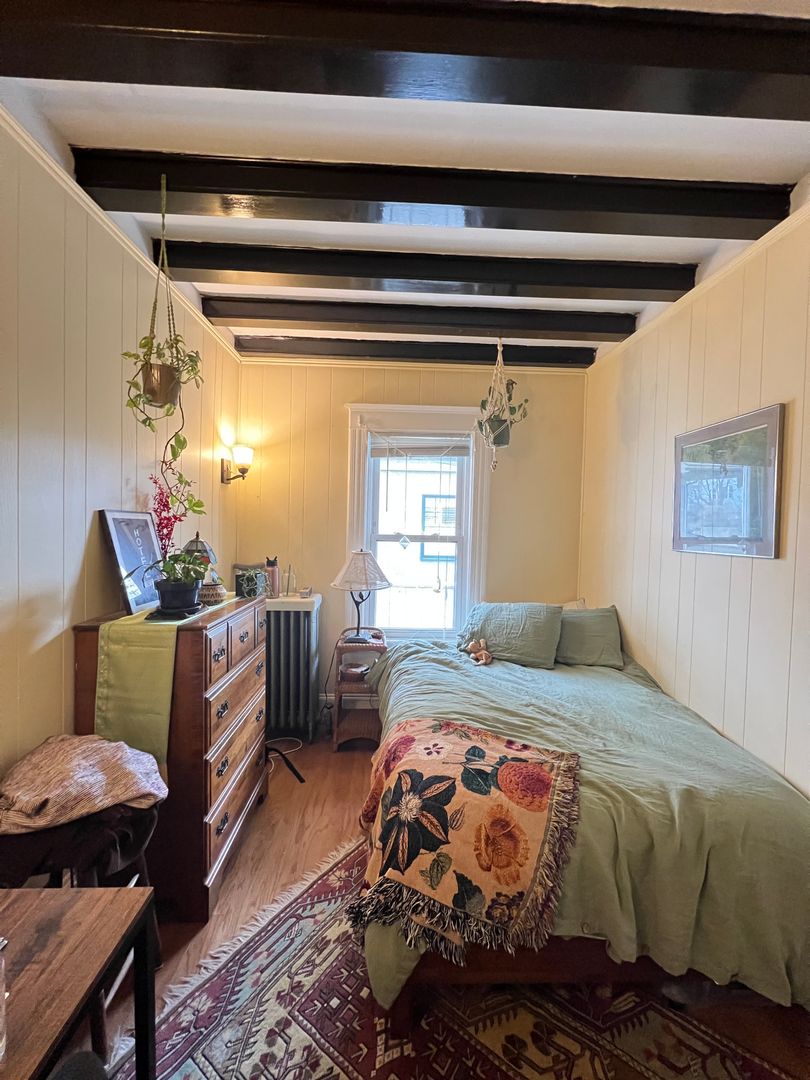 121 Liberty Rd, Davis Square