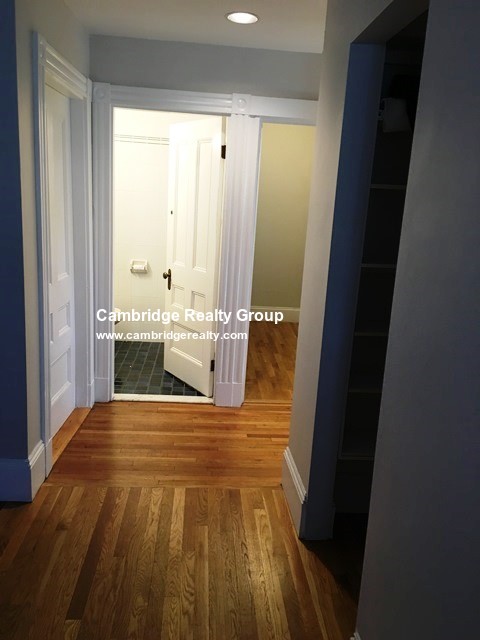 1000 Memorial Dr, Harvard Square