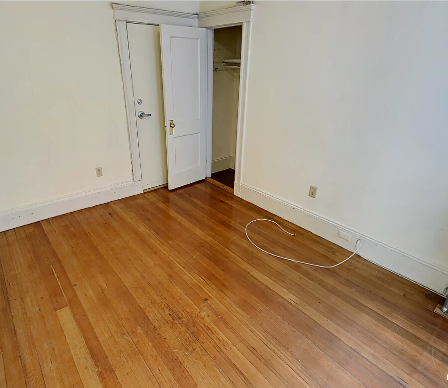 54 Queensberry St, Fenway