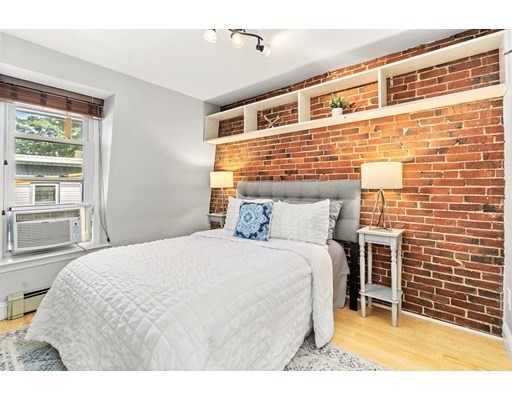 29 Eden St, Charlestown