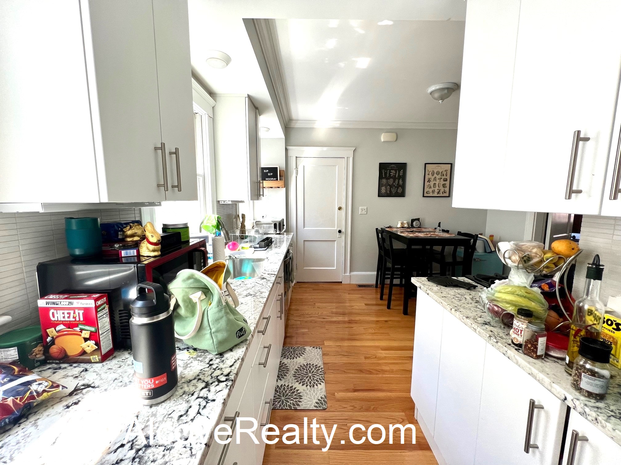 34 Leonard St, Davis Square