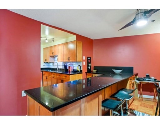 357 Commercial St, Waterfront