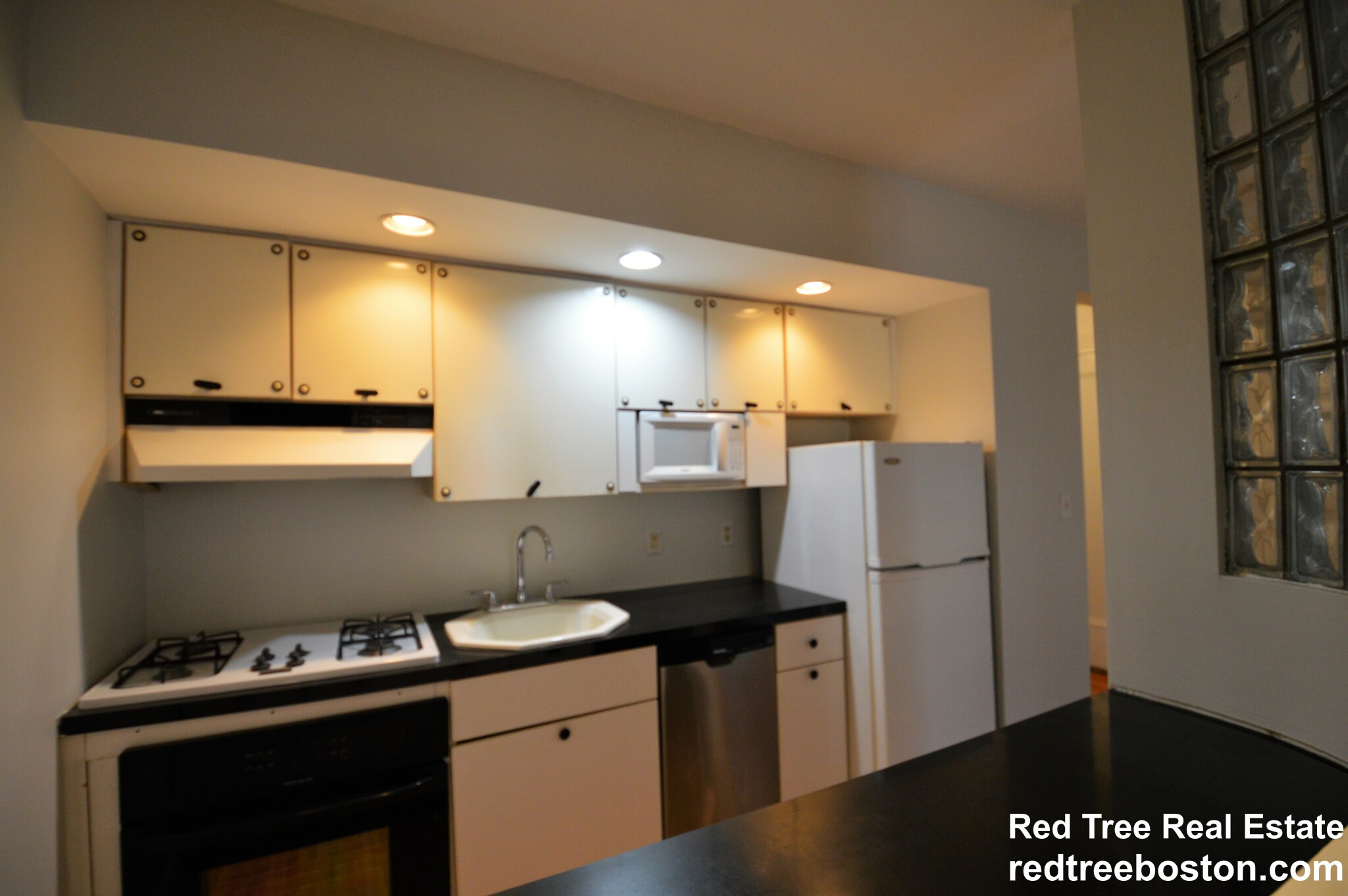 150 Beaconsfield Rd, Washington Square