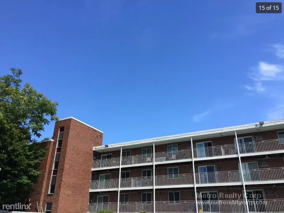 50 Green St, North Brookline