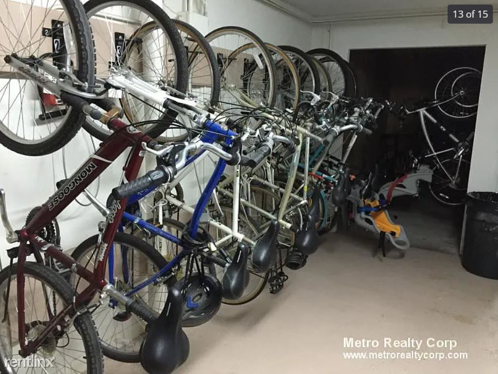 50 Green St, North Brookline