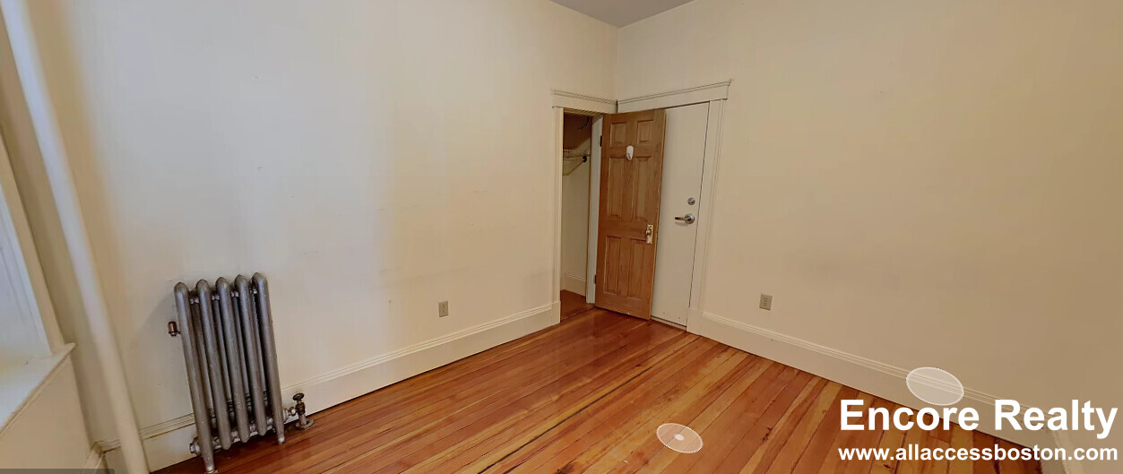 51 Queensberry St, Fenway