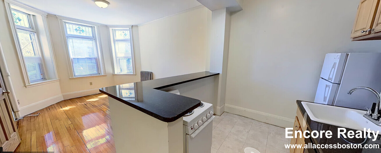 51 Queensberry St, Fenway