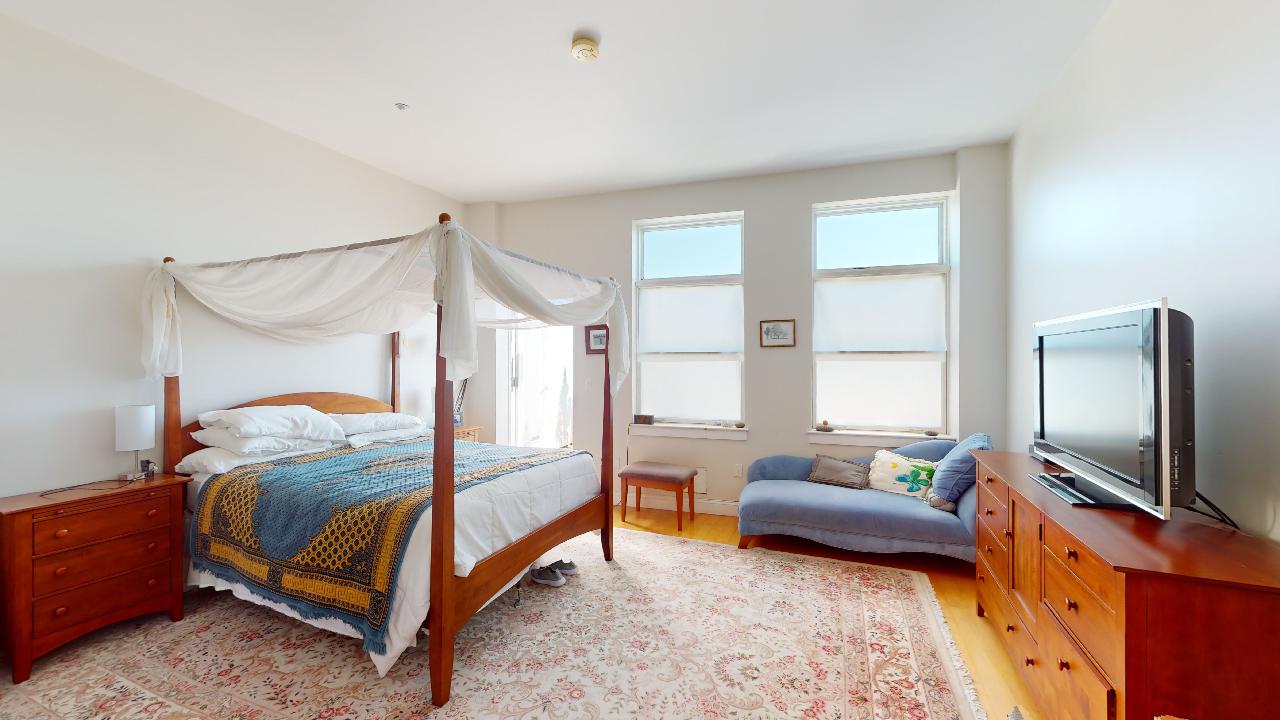 51 Lafayette St, New Salem