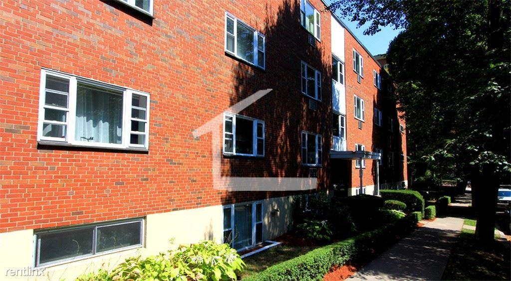 110 Babcock St, Coolidge Corner