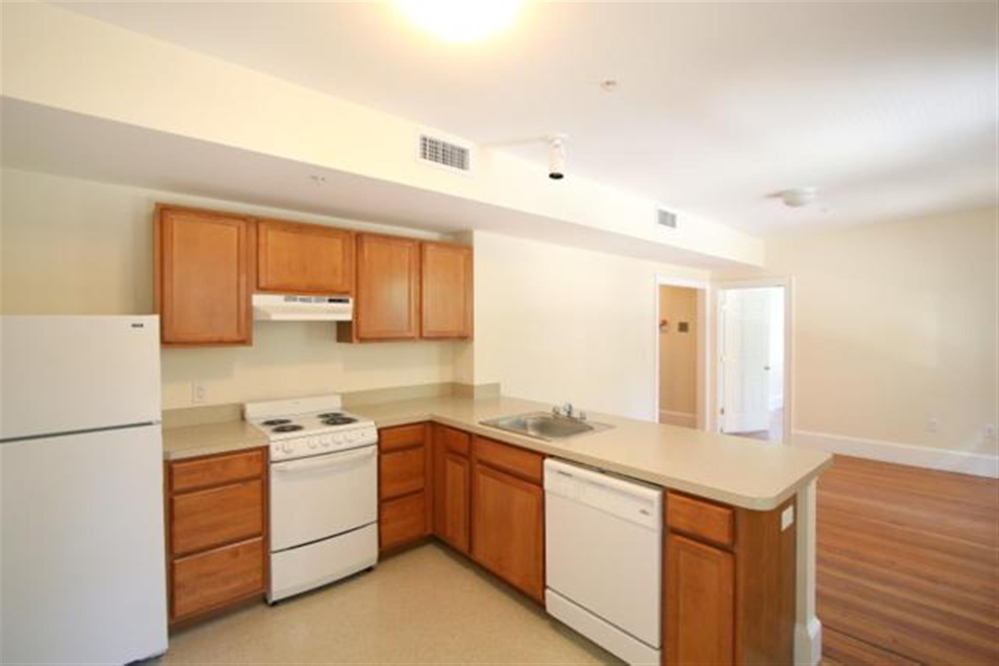 881 Cambridge, Central Square