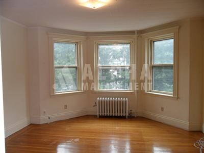 18 Euston St, Brookline