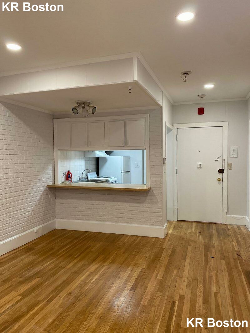 513 Beacon St, Back Bay