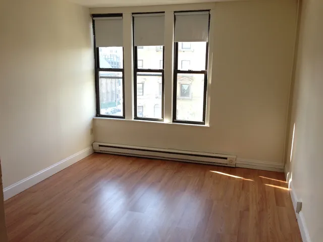 1126 Boylston St, Fenway