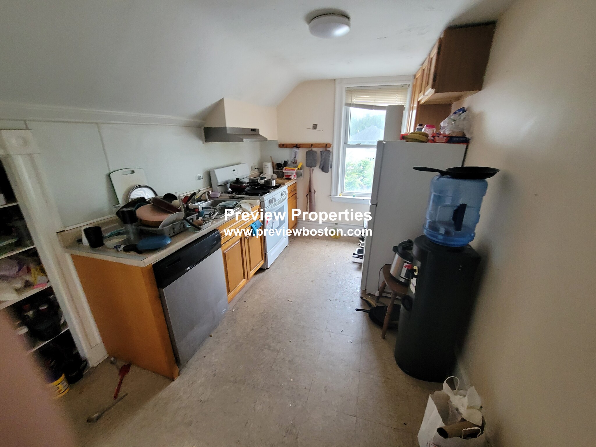 52 Brainerd Rd, Allston