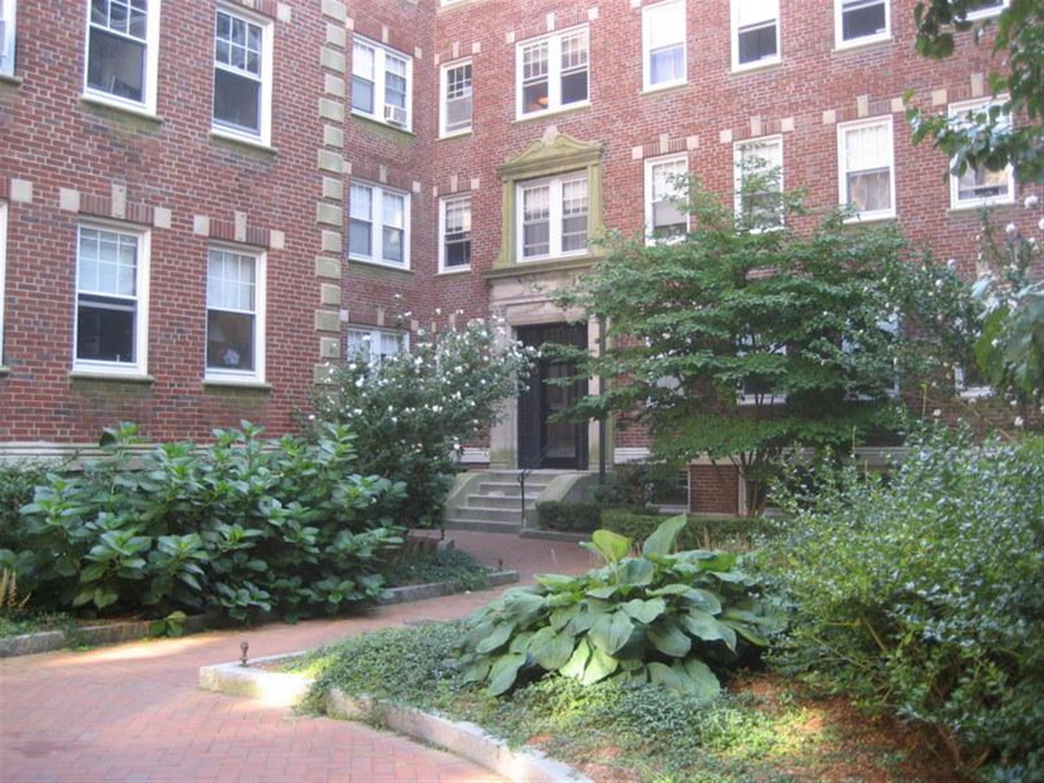 24 Chauncy St, Porter Square