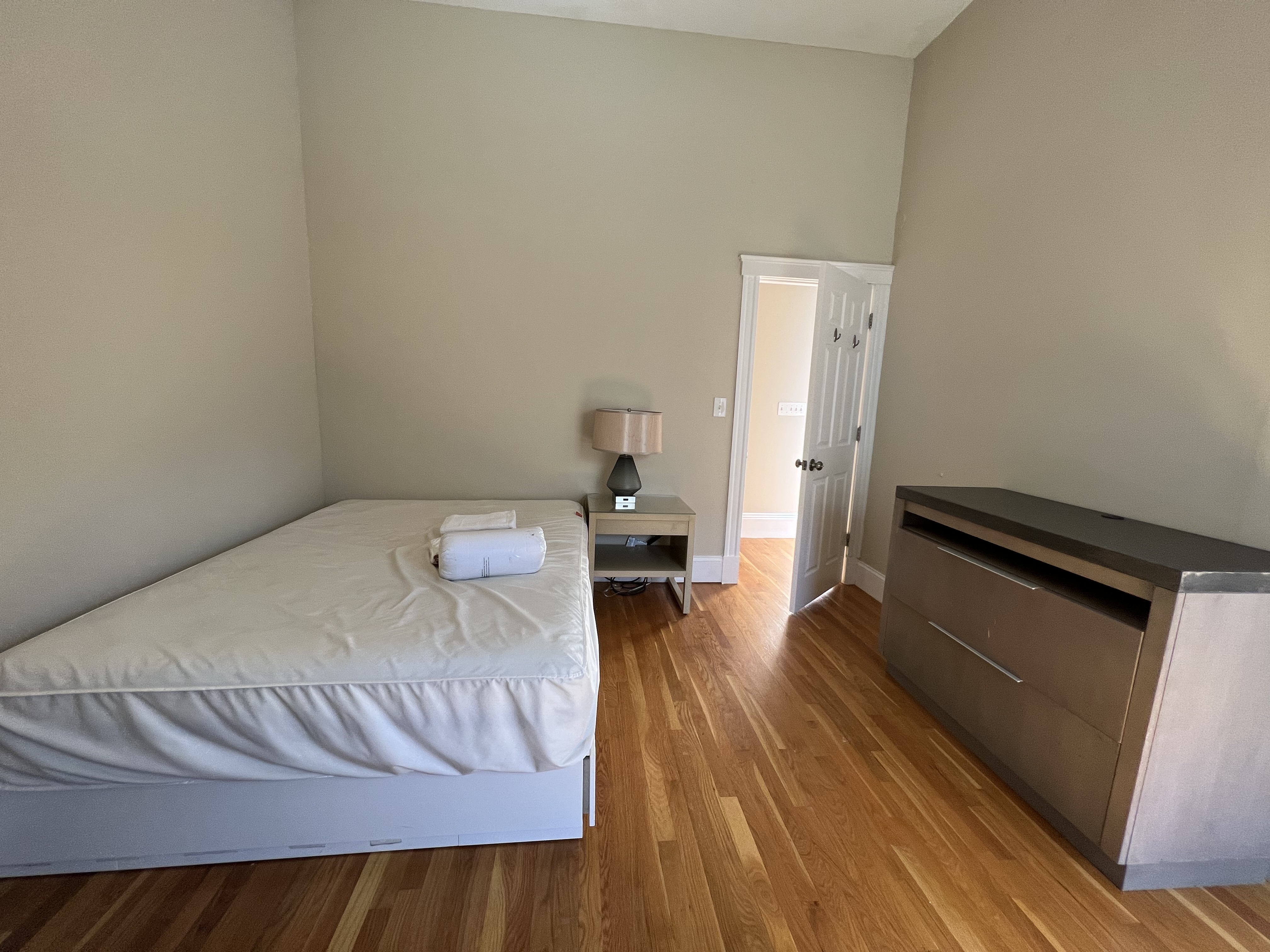 1000 Memorial Dr, Harvard Square