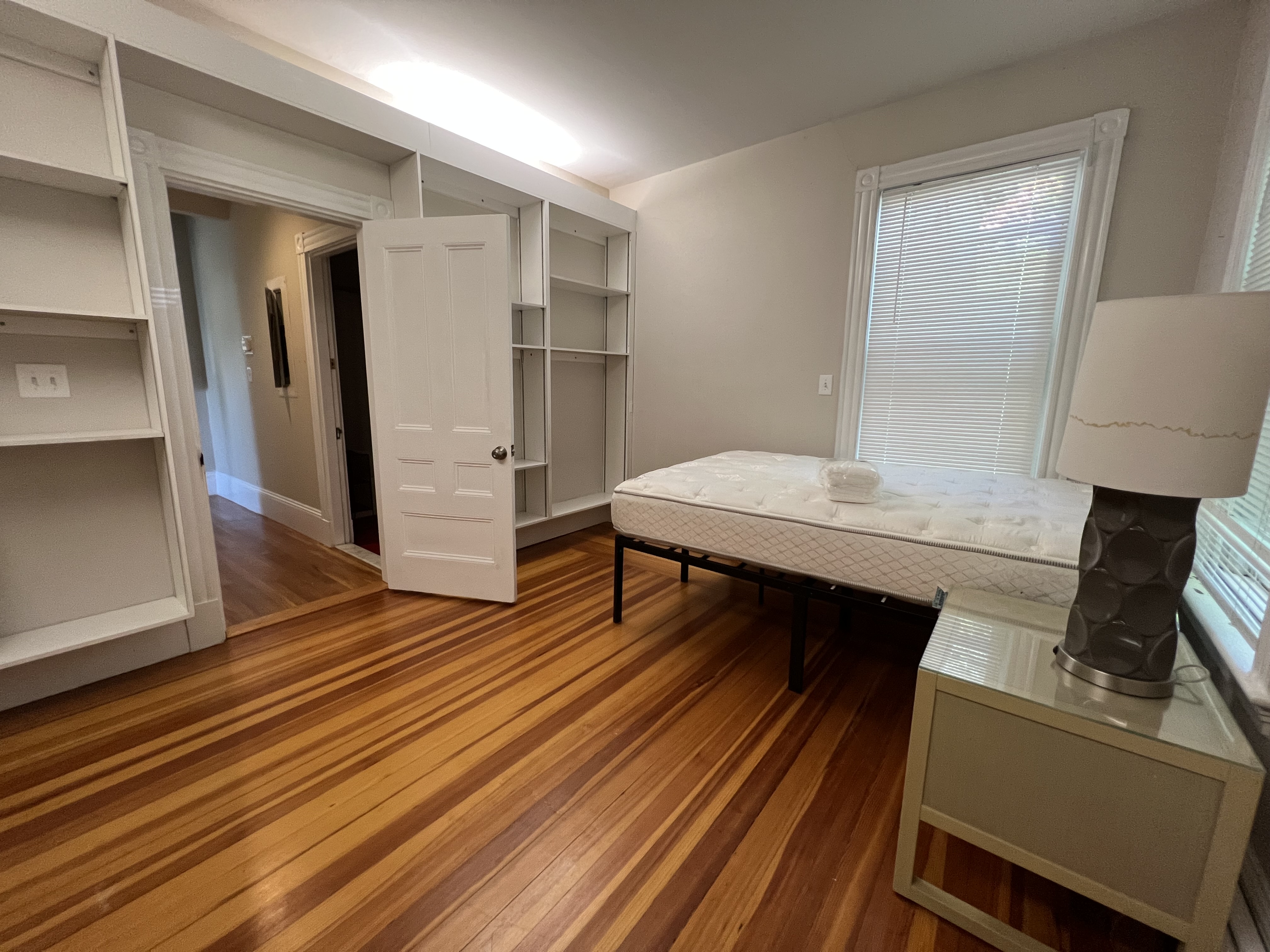 1000 Memorial Dr, Harvard Square