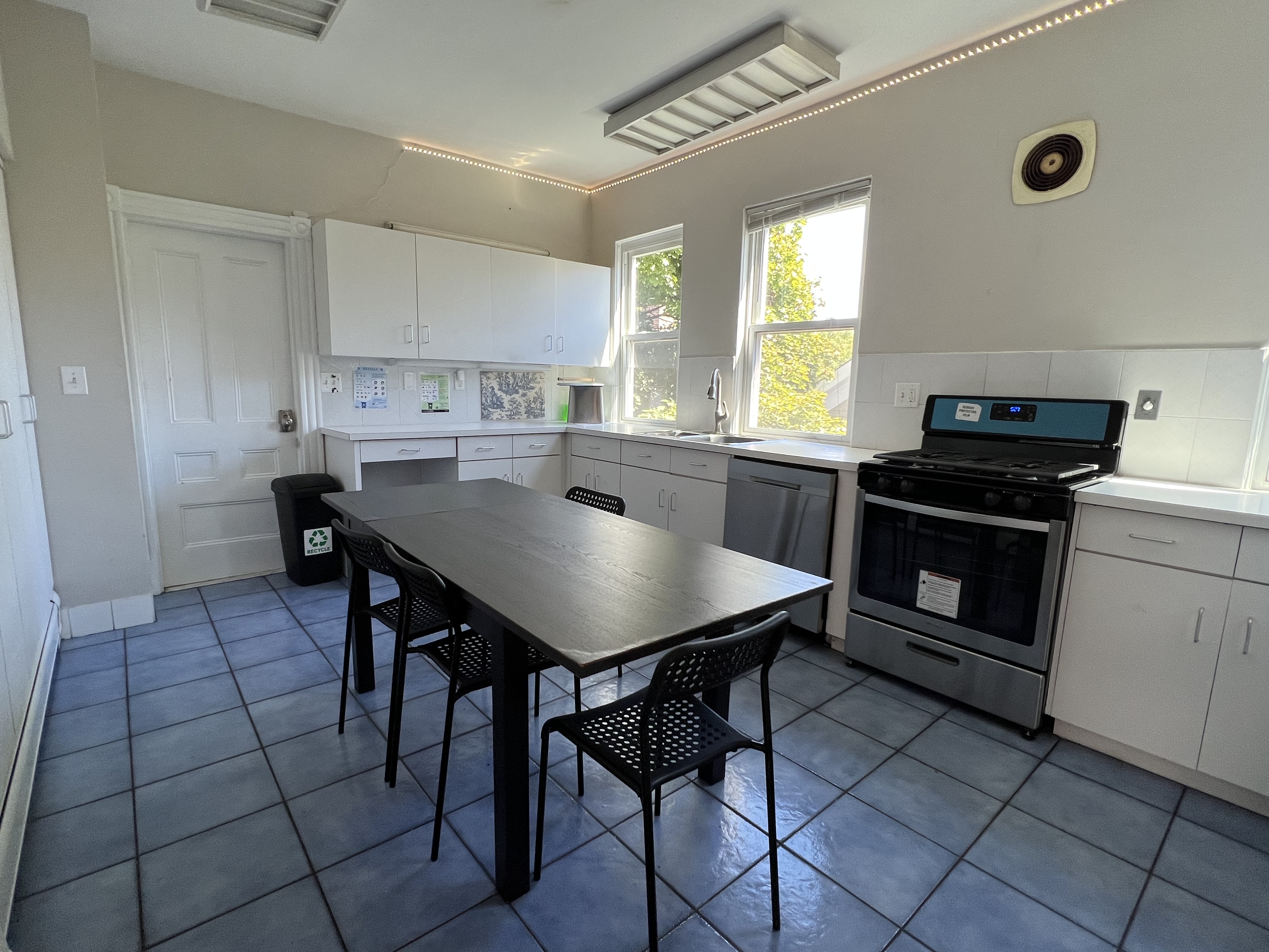 1000 Memorial Dr, Harvard Square