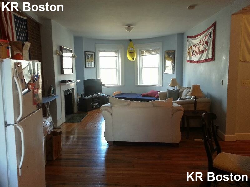 526 Harvard St, Coolidge Corner