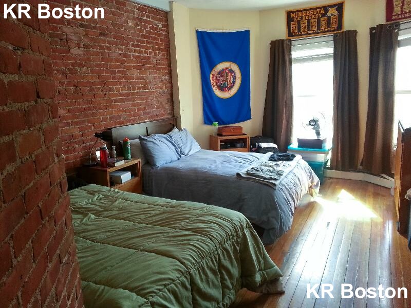 526 Harvard St, Coolidge Corner