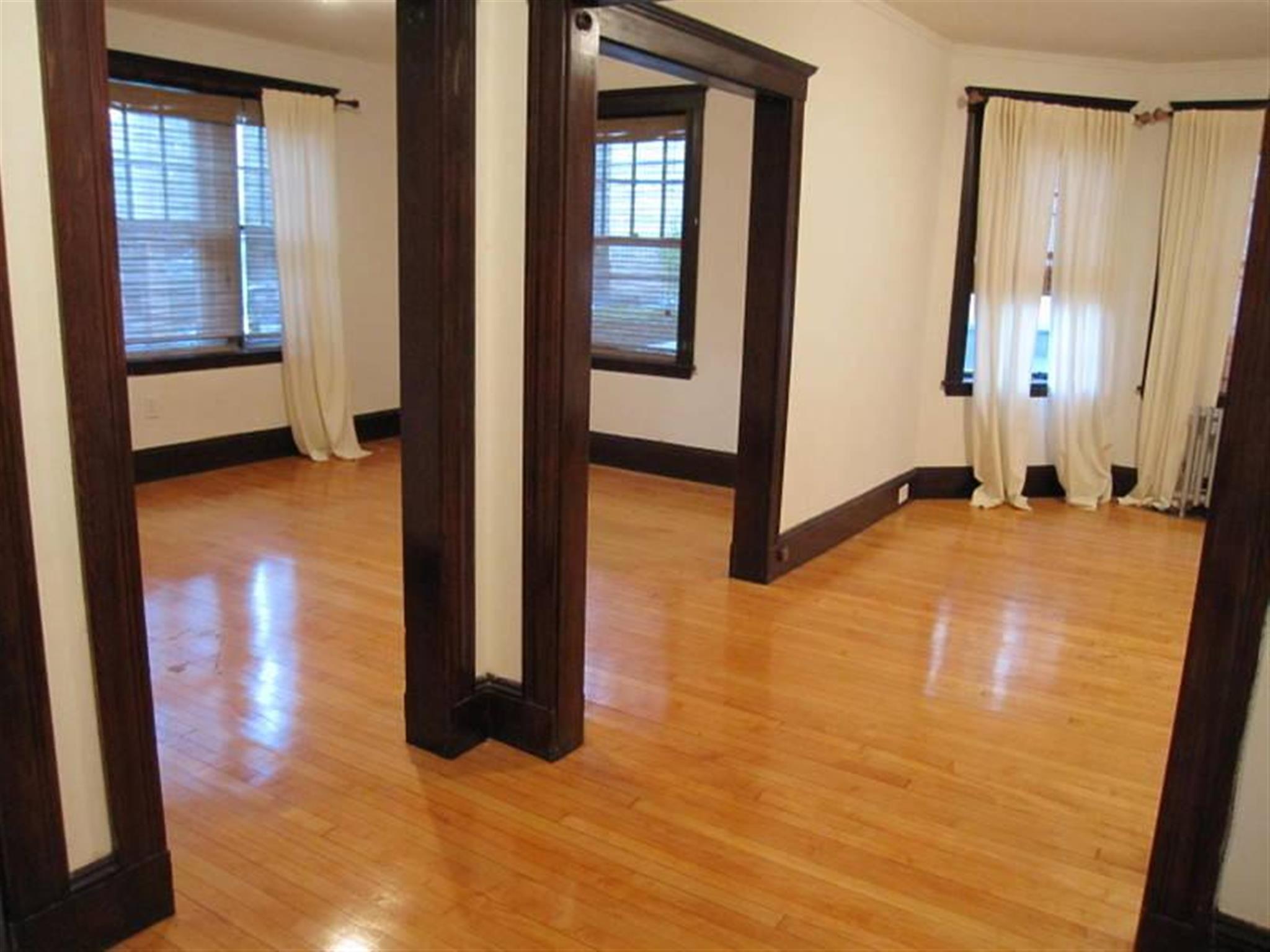 14 Centre St, Central Square