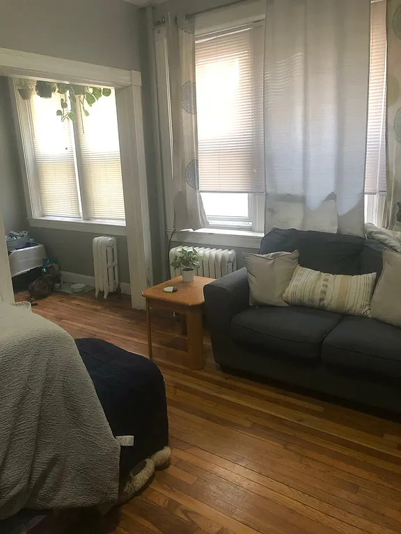 1637 Commonwealth Ave, Brighton