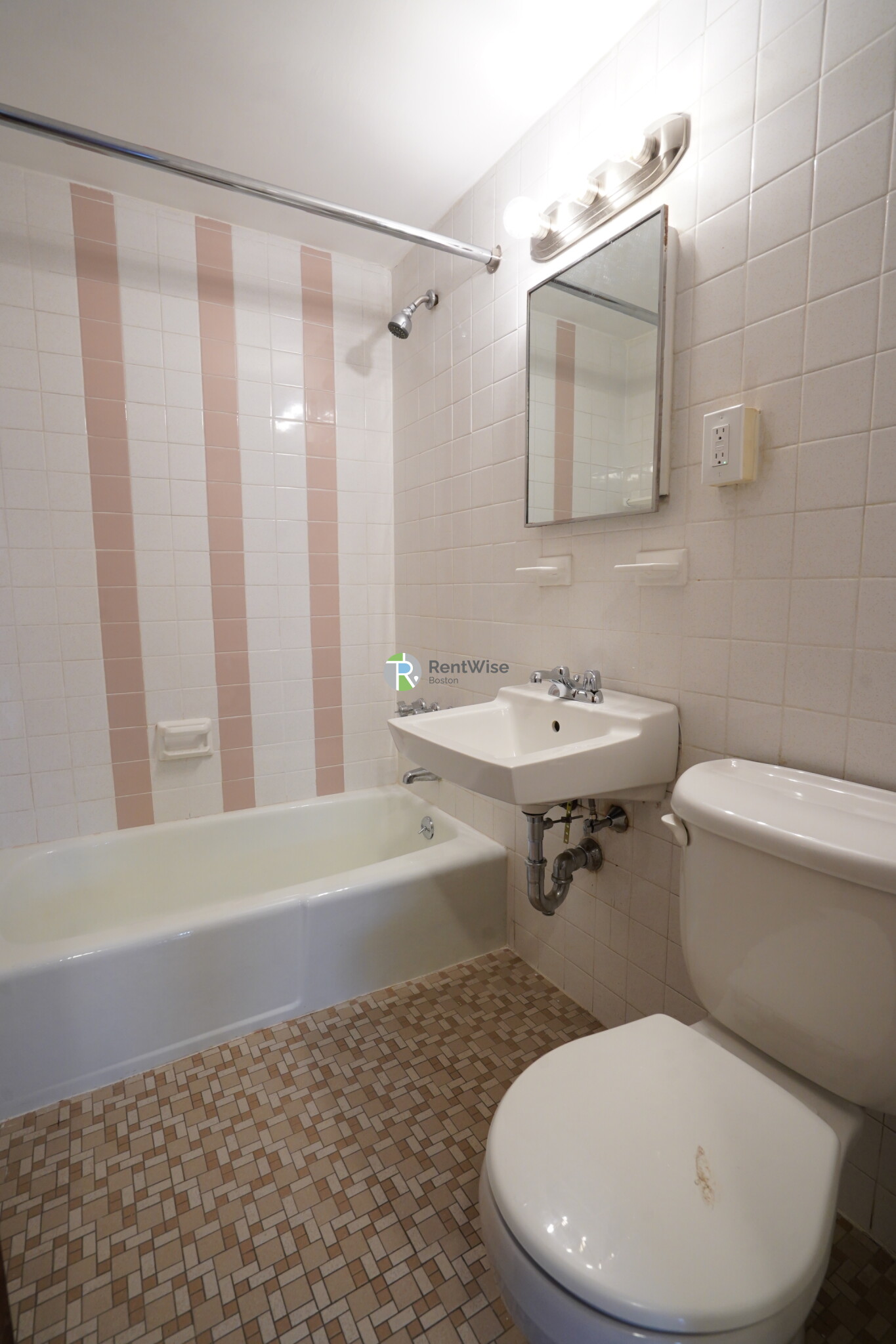 74 South Huntington Ave, Mission Hill