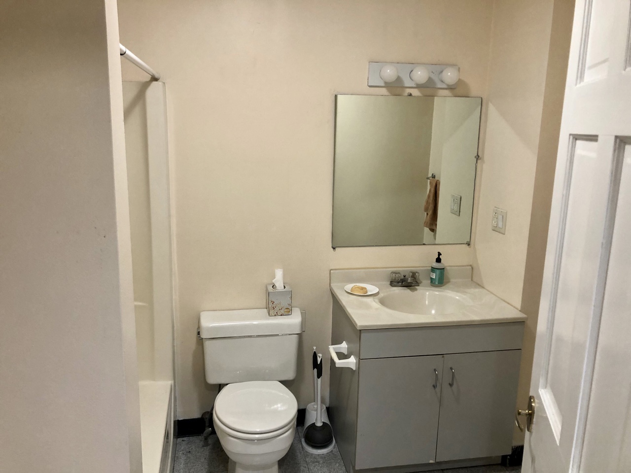 533 Massachusetts Ave, South End