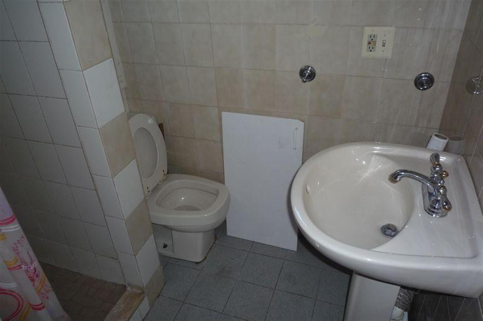 569 Main St, South Medford