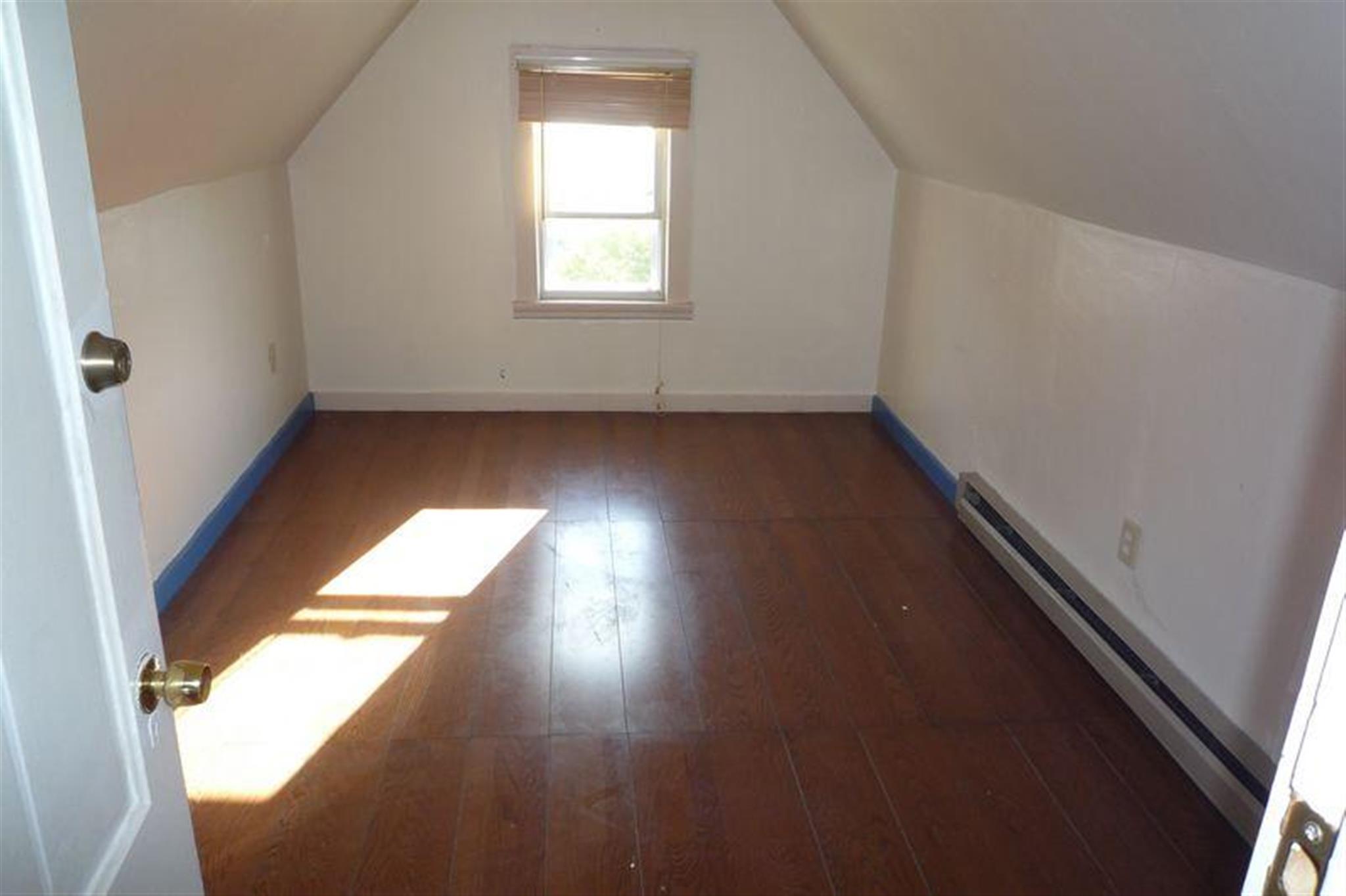 569 Main St, South Medford