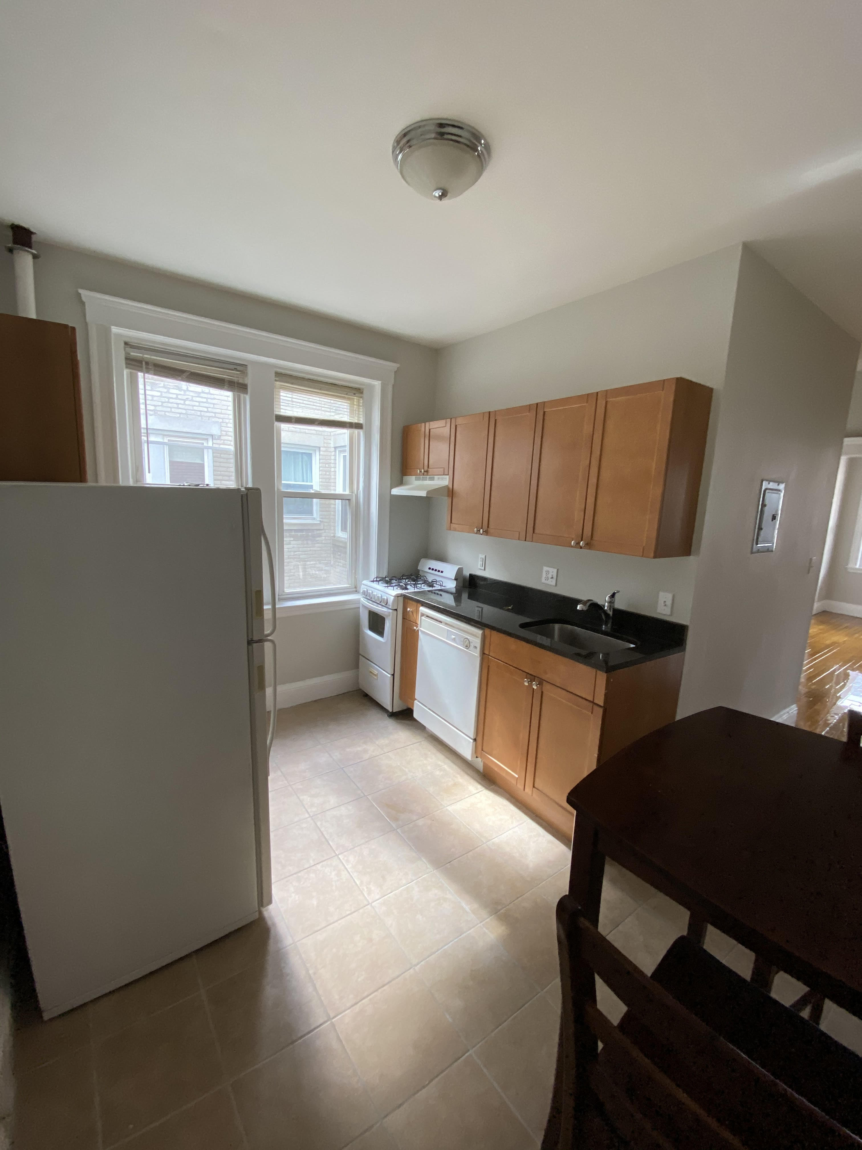 325 Summit Ave, Brighton