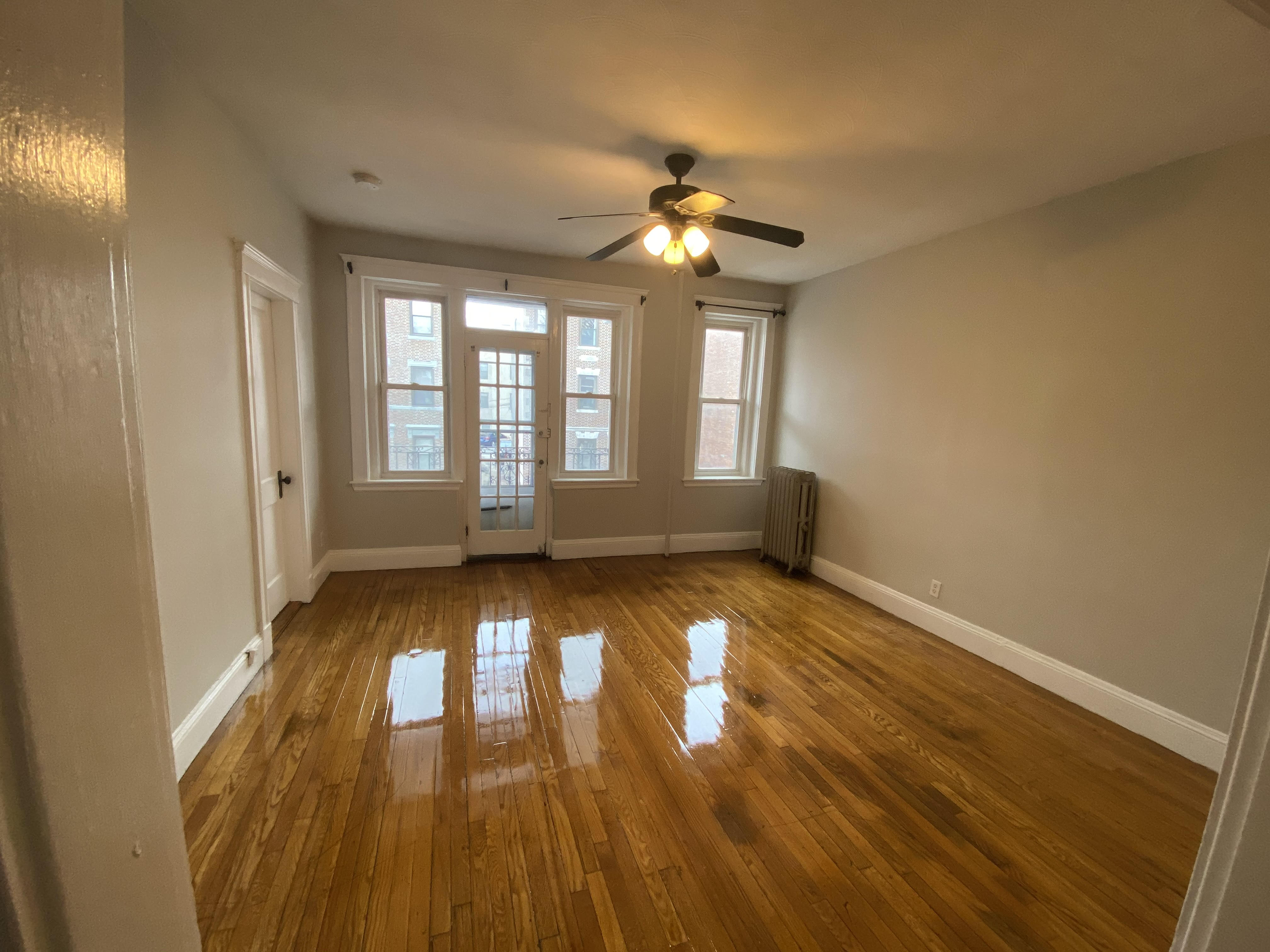 325 Summit Ave, Brighton