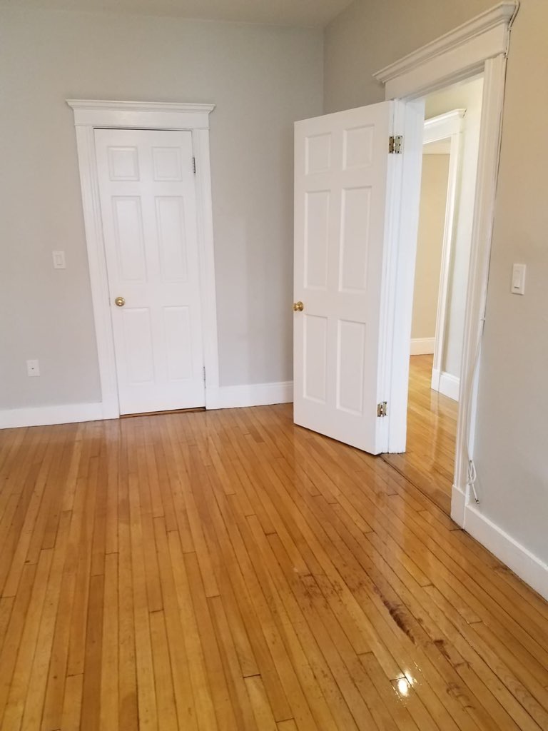 8 Farrington Ave, Allston