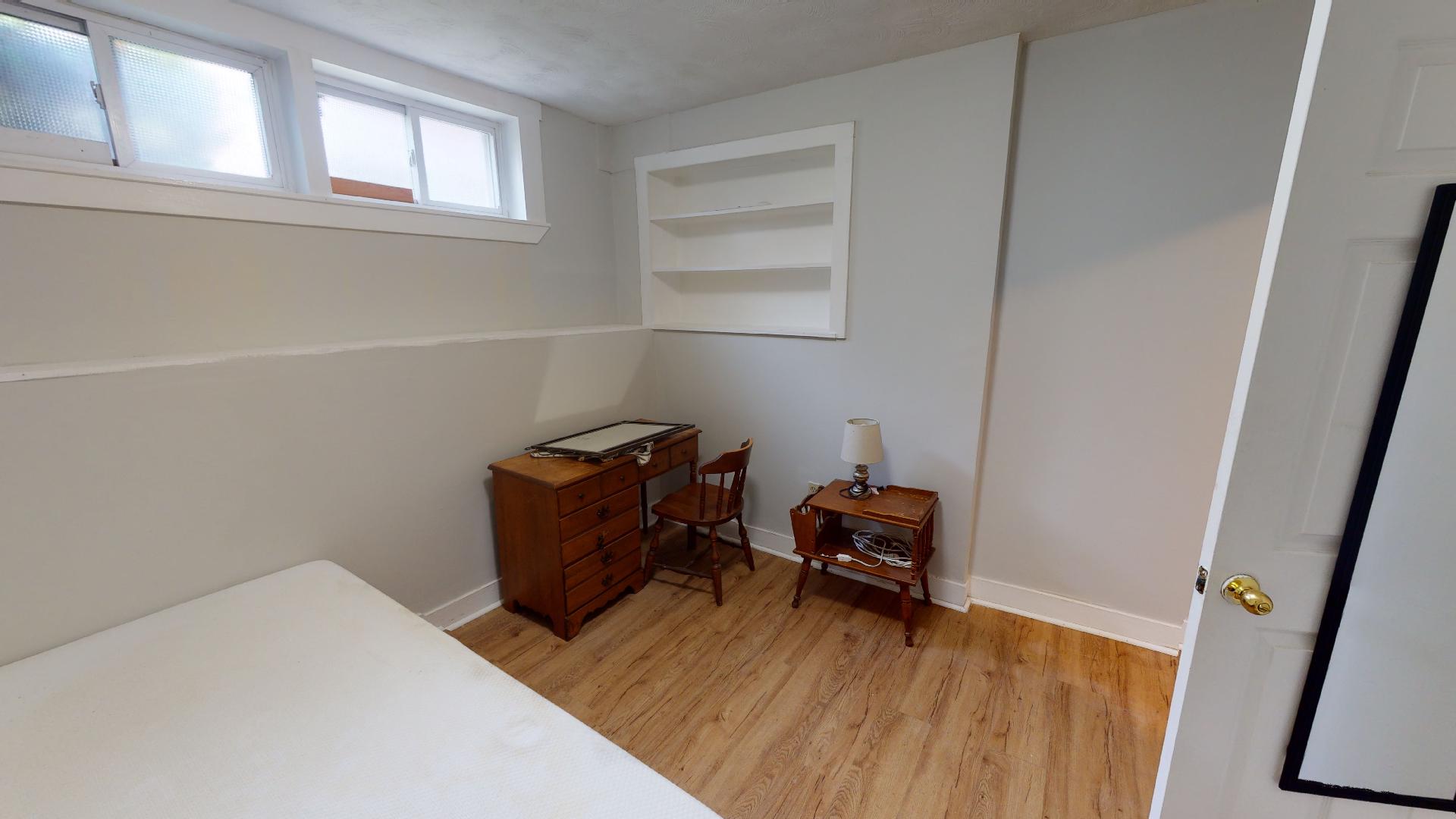 325 Summit Ave, Brighton