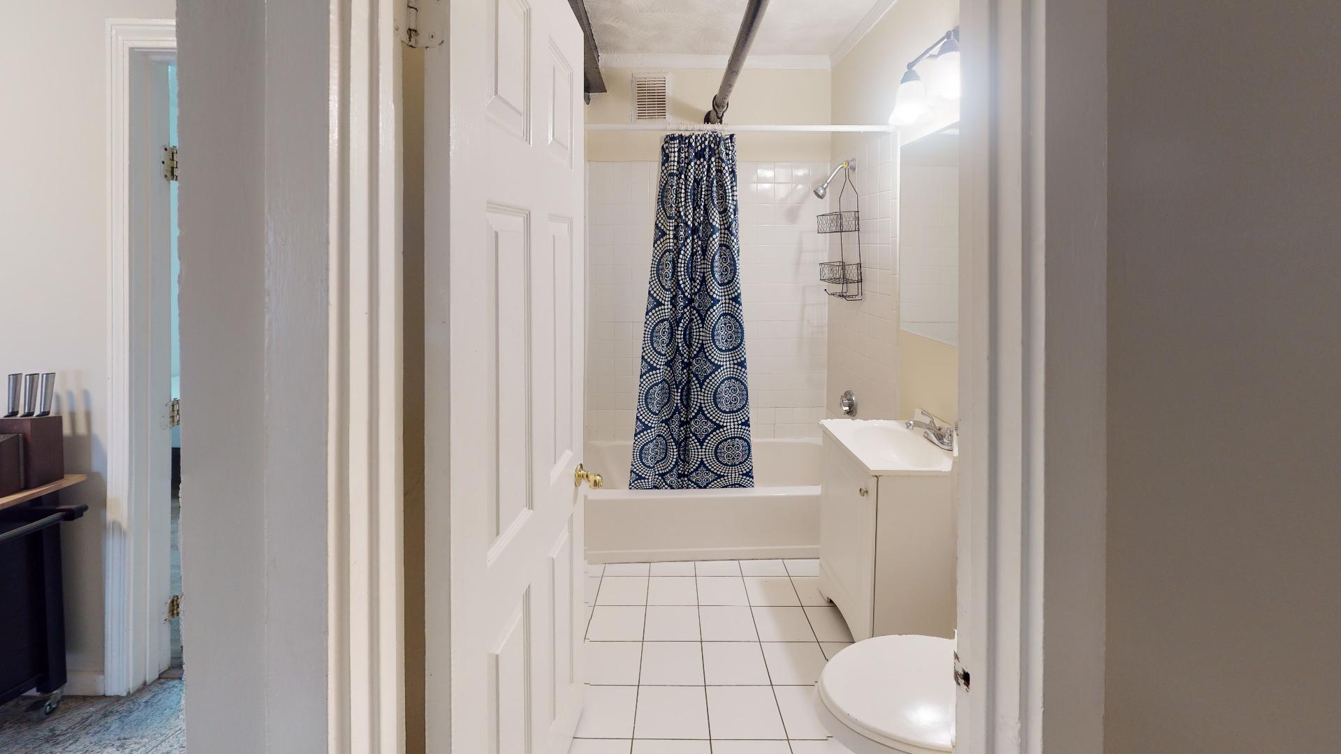 325 Summit Ave, Brighton