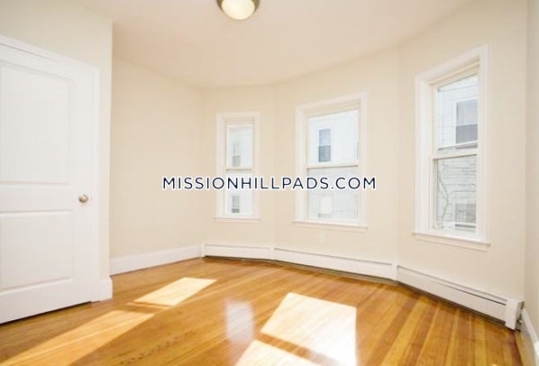 14 Parker Hill Ave, Mission Hill