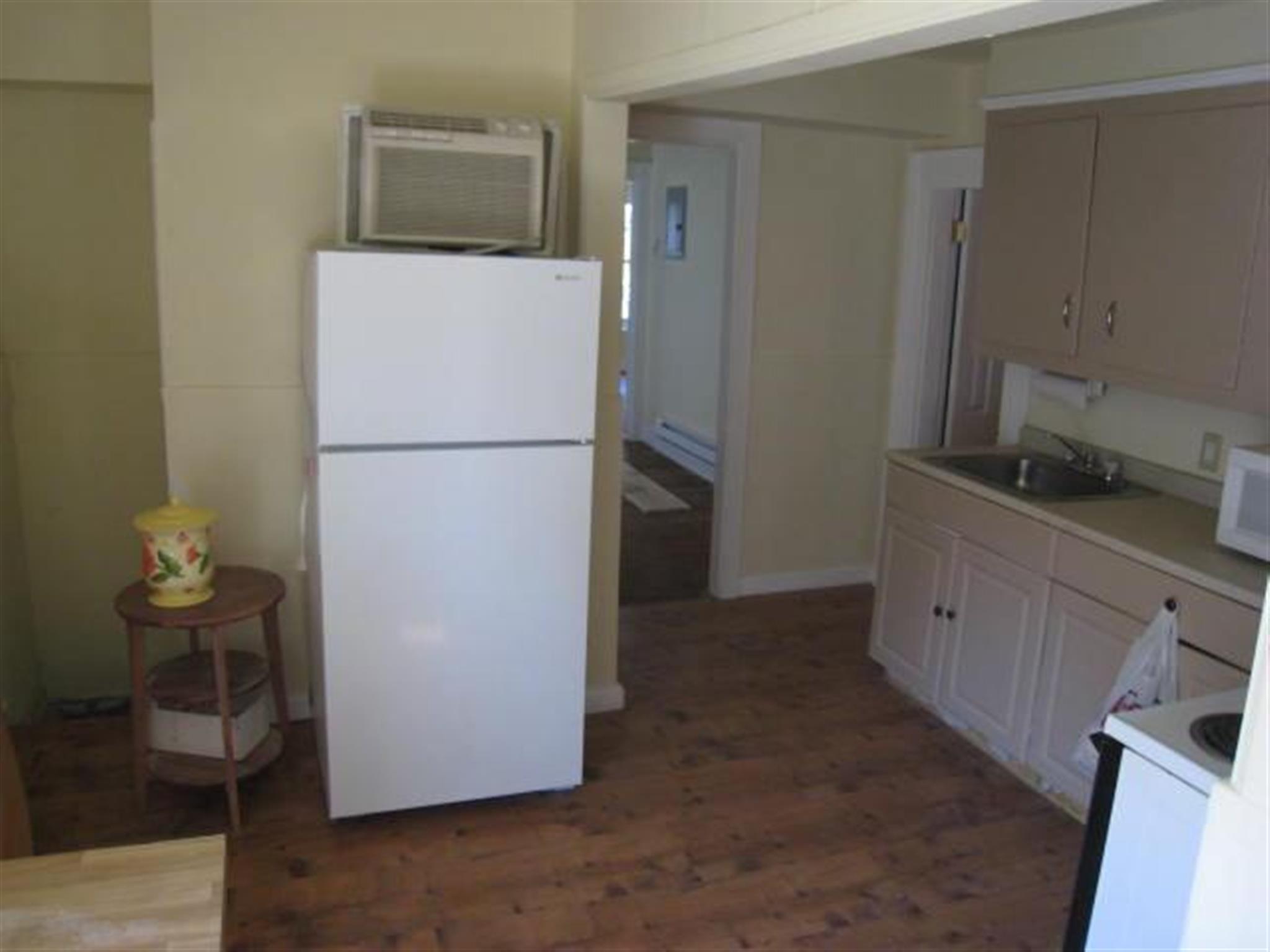 79 Walnut St, Prospect Hill