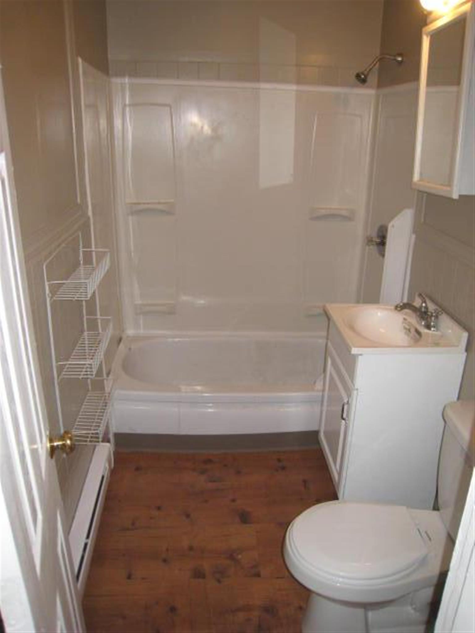 79 Walnut St, Prospect Hill