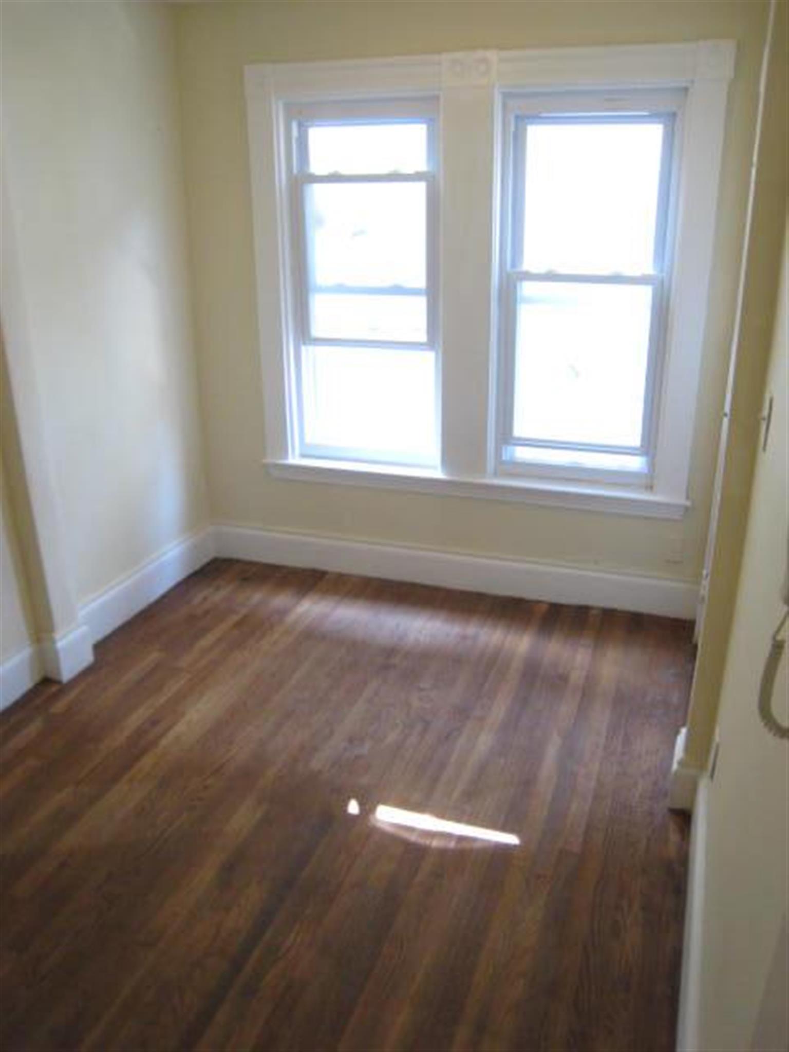 79 Walnut St, Prospect Hill