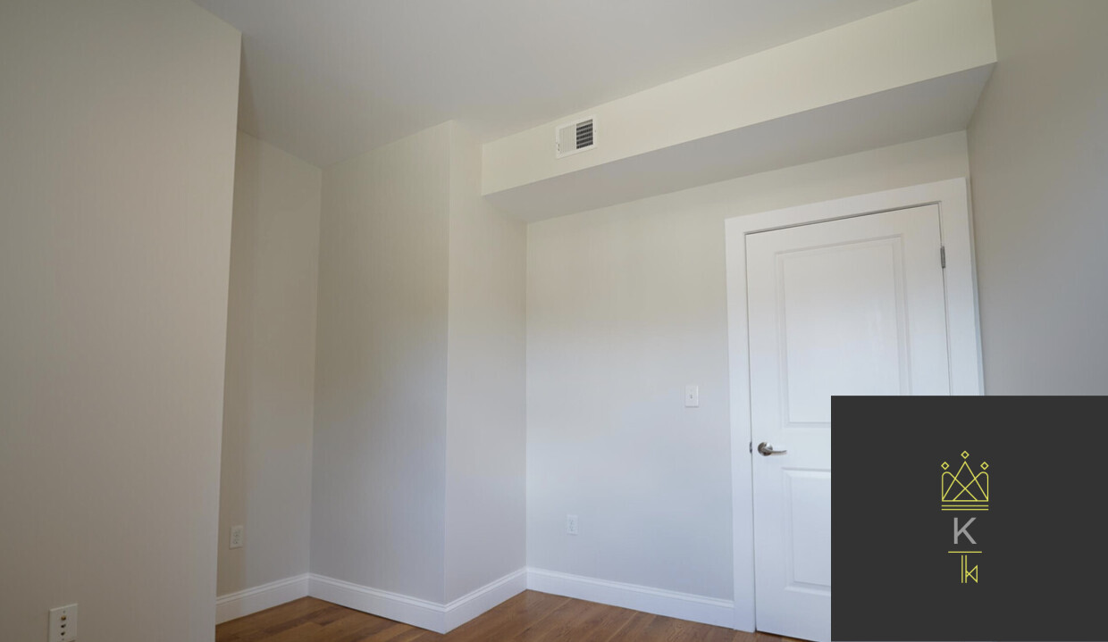 54 Kent St, Brookline Village