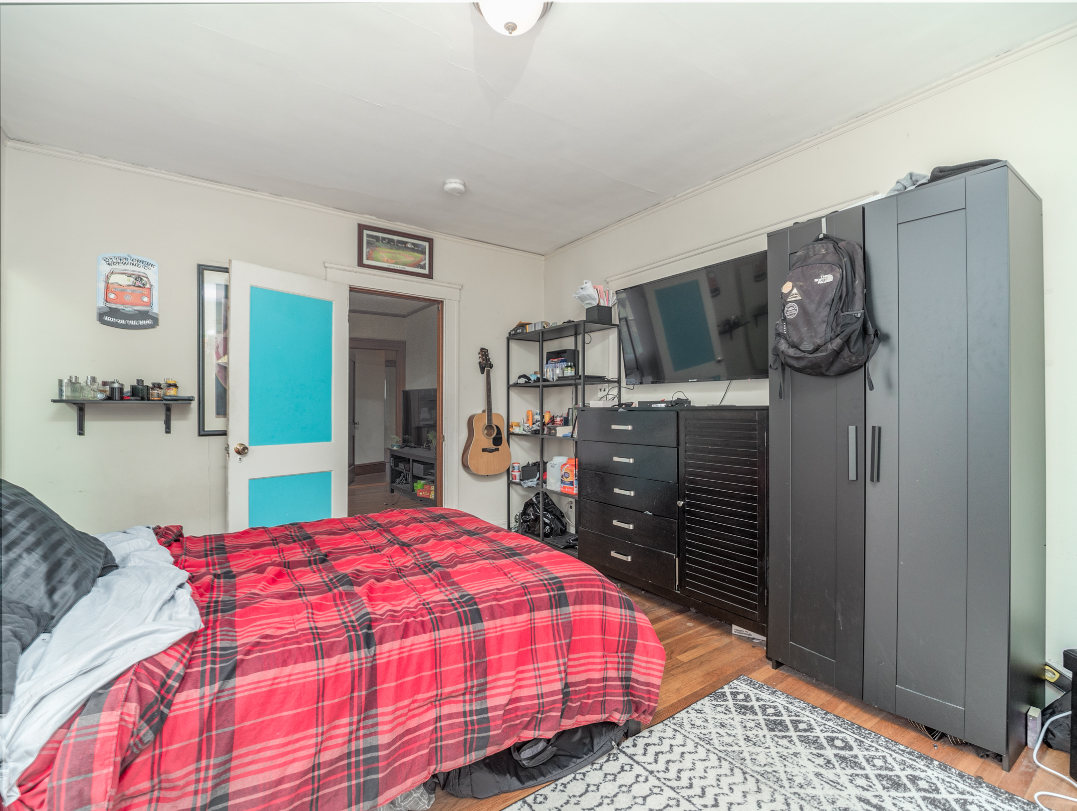 54 Upland Rd, West Somerville