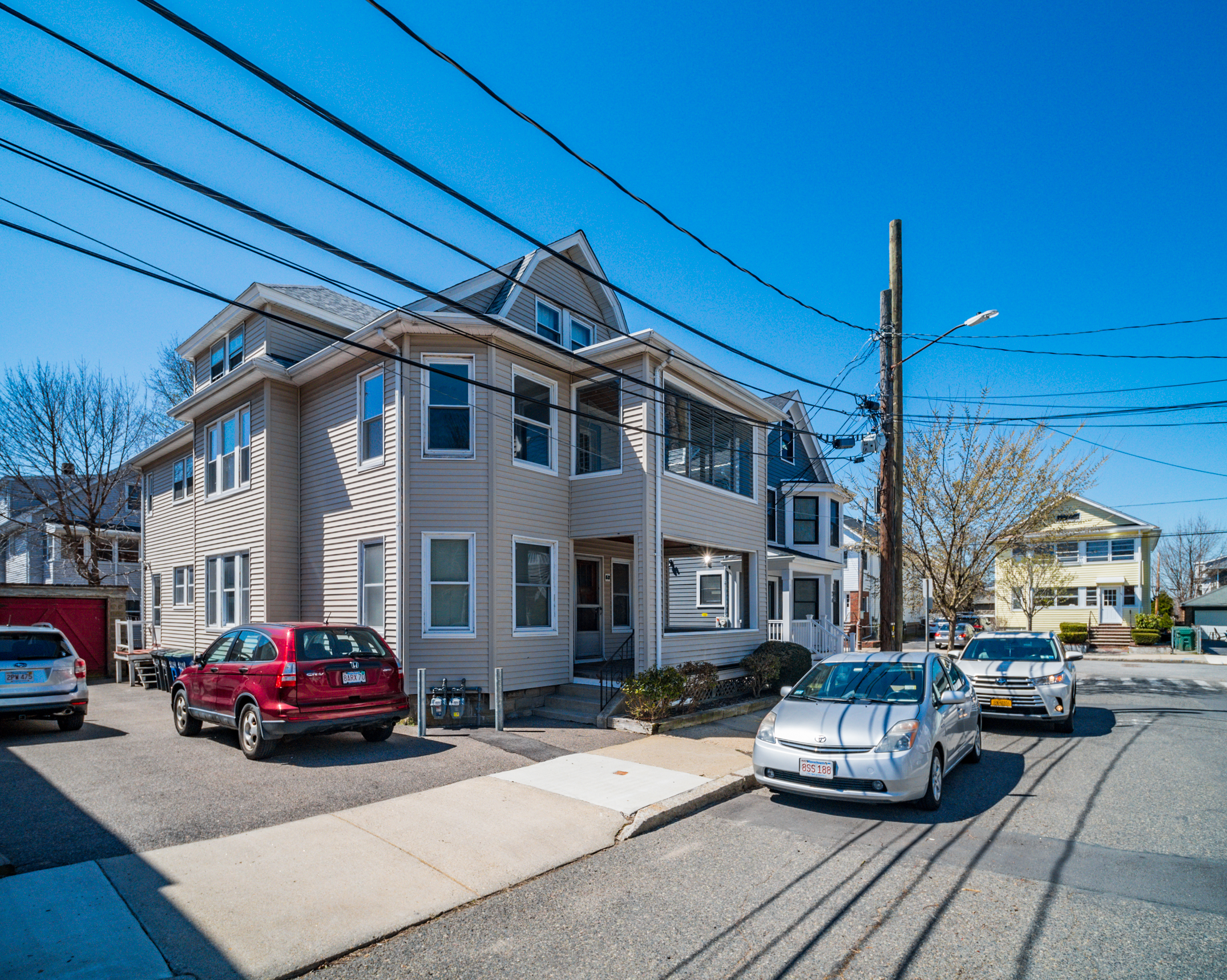 54 Upland Rd, West Somerville