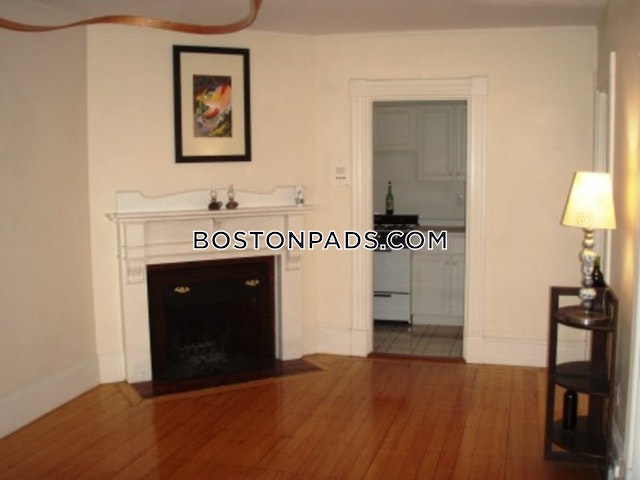 137 Bay State Rd, Fenway