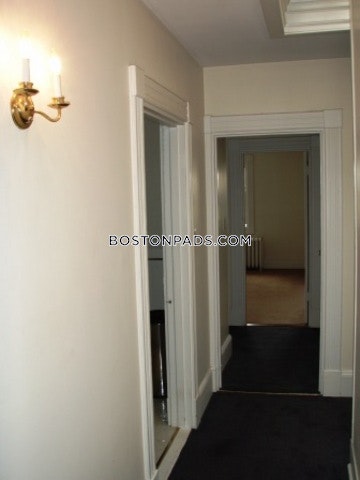 137 Bay State Rd, Fenway