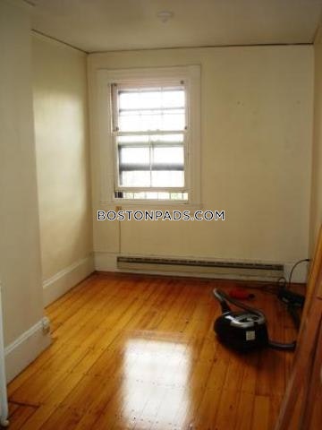 137 Bay State Rd, Fenway