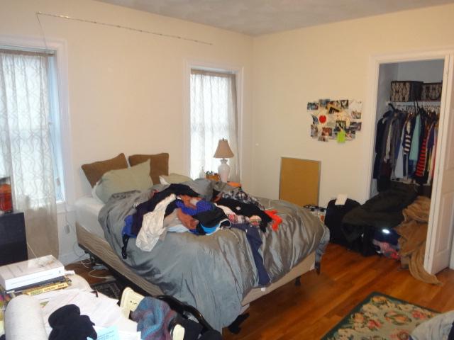 128 Hillside St, Mission Hill